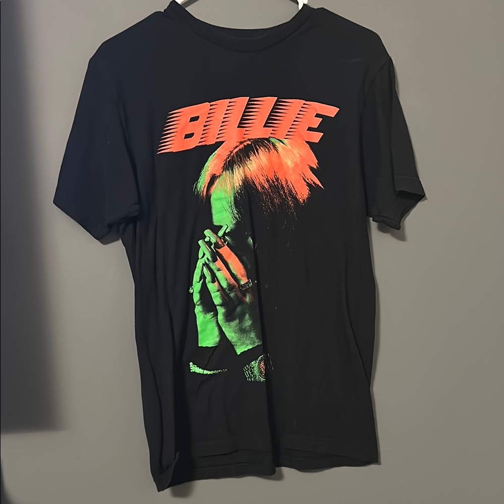 Women’s Medium Hot Topic Billie Eilish T-Shirt